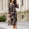 rochie-midi-plisata-eleganta-maro-cu-imprimeu-floral
