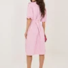 rochie-midi-roz-cu-dungi-si-guler-volanat