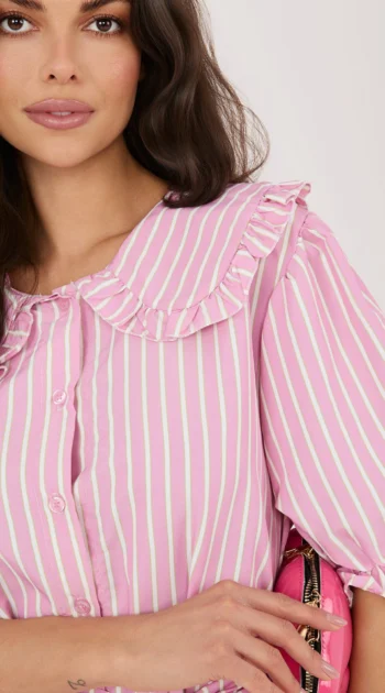 rochie-midi-roz-cu-dungi-si-guler-volanat