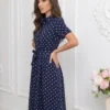 rochie-midi-tip-camasa-bleumarin-cu-buline-albe-din-bumbac