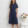 rochie-midi-tip-camasa-bleumarin-cu-buline-albe-din-bumbac