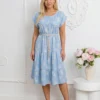 rochie-midi-vaporoasa-cu-imprimeu-frunze-volane-si-cordon-impletit