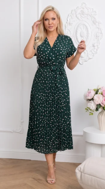 rochie-midi-verde-din-vascoza-cu-buline-si-decolteu-petrecut