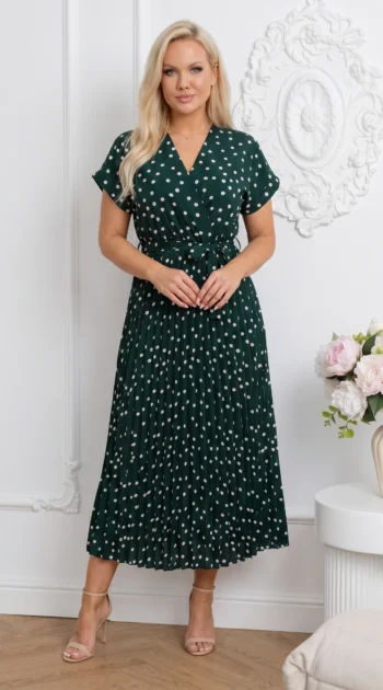 rochie-midi-verde-din-vascoza-cu-buline-si-decolteu-petrecut