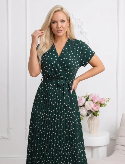 rochie-midi-verde-din-vascoza-cu-buline-si-decolteu-petrecut