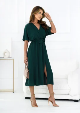 Rochie midi verde smarald cu decolteu petrecut si crapatura laterala