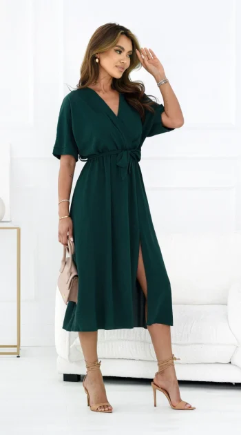 rochie-midi-verde-smarald-cu-decolteu-petrecut-si-crapatura-laterala