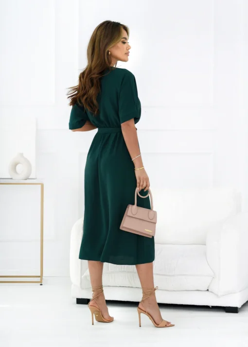 rochie-midi-verde-smarald-cu-decolteu-petrecut-si-crapatura-laterala