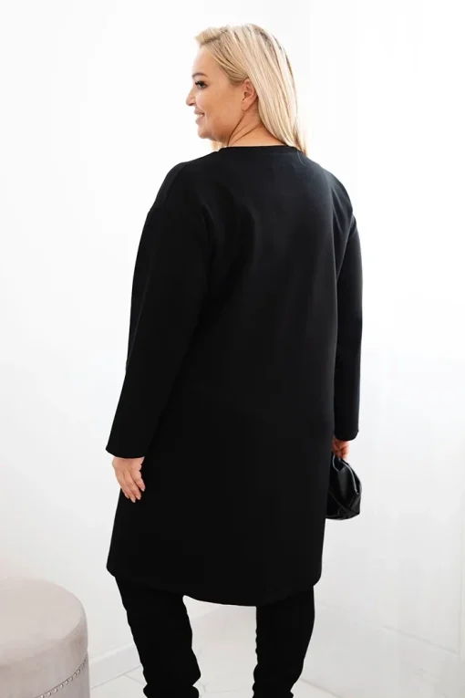 rochie-neagra-marime-mare-cu-insertie-decorativa-din-paiete-si-funda-laterala