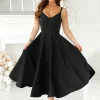 rochie-nuria-black-eleganta-cu-decolteu-si-bretele