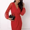 rochie-rosie-eleganta-cu-maneci-din-tull-si-decolteu-petrecut