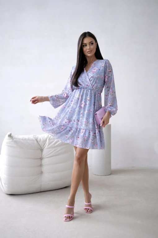 rochie-scurta-bleu-cu-imprimeu-floral-si-decolteu-in-v