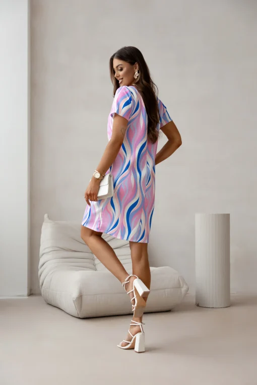 rochie-scurta-cu-imprimeu-abstract-in-nuante-roz-si-albastru