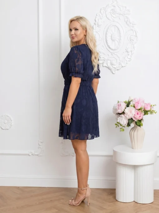 rochie-scurta-cu-textura-reliefata-si-curea