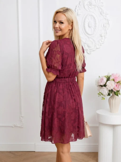 rochie-scurta-cu-textura-reliefata-si-curea