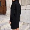 rochie-scurta-din-tricot-cu-guler-inalt