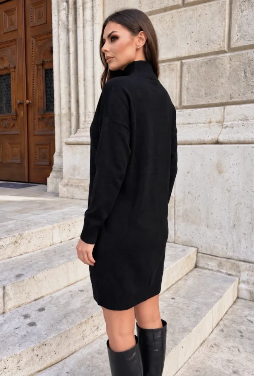 rochie-scurta-din-tricot-cu-guler-inalt
