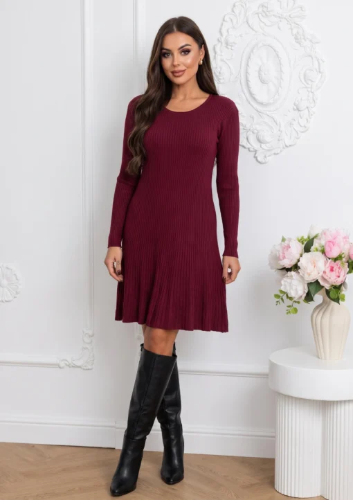 rochie-scurta-din-tricot-reiat-cu-fusta-usor-evazata
