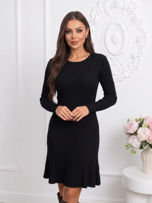 rochie-scurta-din-tricot-reiat-cu-fusta-usor-evazata
