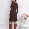 rochie-scurta-din-tricot-reiat-cu-fusta-usor-evazata
