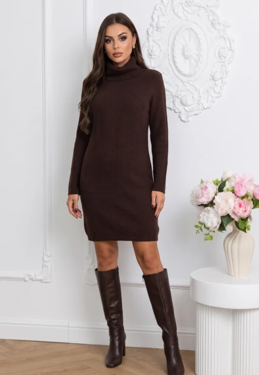 rochie-scurta-din-tricot-reiat-cu-guler-inalt-rulat