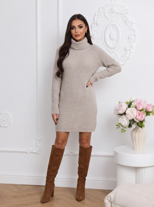 rochie-scurta-din-tricot-reiat-cu-guler-inalt-rulat