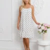 rochie-scurta-din-vascoza-albastra-cu-buline-si-volanas-la-baza