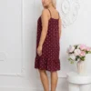 rochie-scurta-din-vascoza-bordo-cu-buline-si-volanas-la-baza