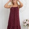 rochie-scurta-din-vascoza-bordo-cu-buline-si-volanas-la-baza
