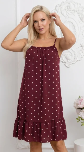 rochie-scurta-din-vascoza-bordo-cu-buline-si-volanas-la-baza