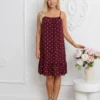 rochie-scurta-din-vascoza-bordo-cu-buline-si-volanas-la-baza