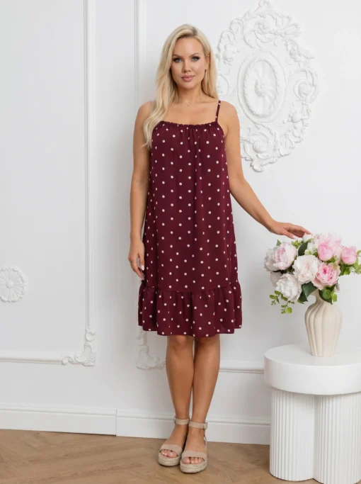 rochie-scurta-din-vascoza-bordo-cu-buline-si-volanas-la-baza