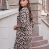 rochie-scurta-eleganta-din-tricot-fin-cu-imprimeu-leopard
