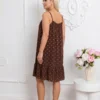 rochie-scurta-maro-cu-bretele-buline-si-volanas-la-baza