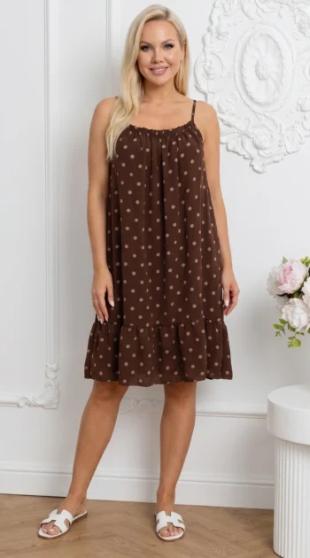 rochie-scurta-maro-cu-bretele-buline-si-volanas-la-baza
