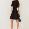 rochie-scurta-neagra-cu-guler-contrastant