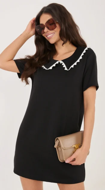 rochie-scurta-neagra-cu-guler-dantelat