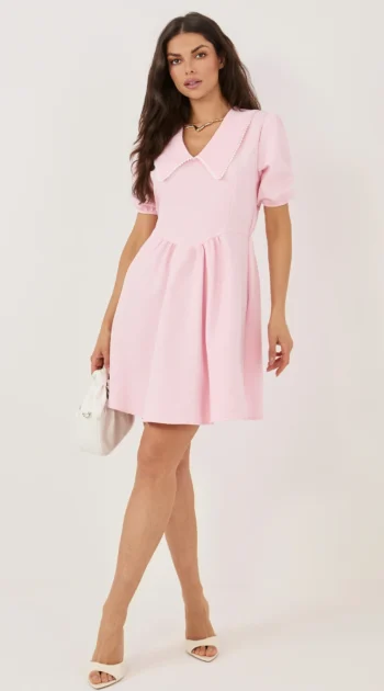 rochie-scurta-roz-cu-guler-contrastant