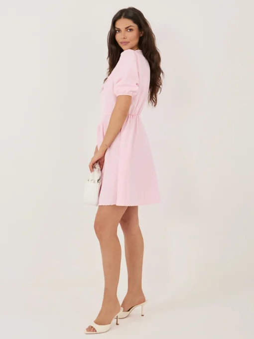 rochie-scurta-roz-cu-guler-contrastant