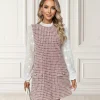 rochie-scurta-roz-cu-maneci-cu-broderie