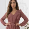 rochie-scurta-roz-prafuit-cu-volanase-si-croi-romantic