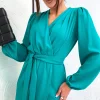 rochie-scurta-turcoaz-cu-decolteu-petrecut-si-cordon-in-talie