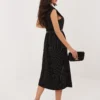 rochie-tip-sacou-in-dungi-cu-curea
