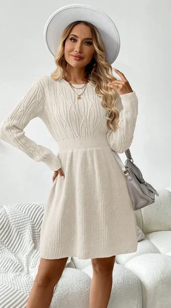rochie-tricotata-crem-cu-croi-in-a-si-maneci-lungi