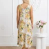 rochie-vaporoasa-cu-imprimeu-floral-bogat-galben