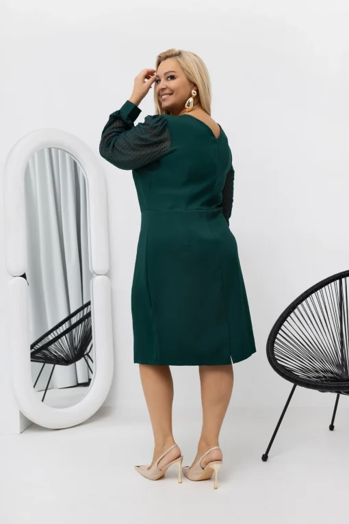 rochie-verde-marime-mare-eleganta-cu-maneci-din-voal-cu-buline