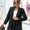 sacou-negru-cambrat-cu-revere-si-buzunare-laterale
