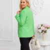 sacou-verde-cu-croiala-clasica-si-nasturi-negri-contrastanti