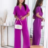 salopeta-eleganta-fucsia-cu-decolteu-petrecut