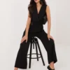 salopeta-eleganta-neagra-cu-nasturi-aurii-si-croiala-wide-leg